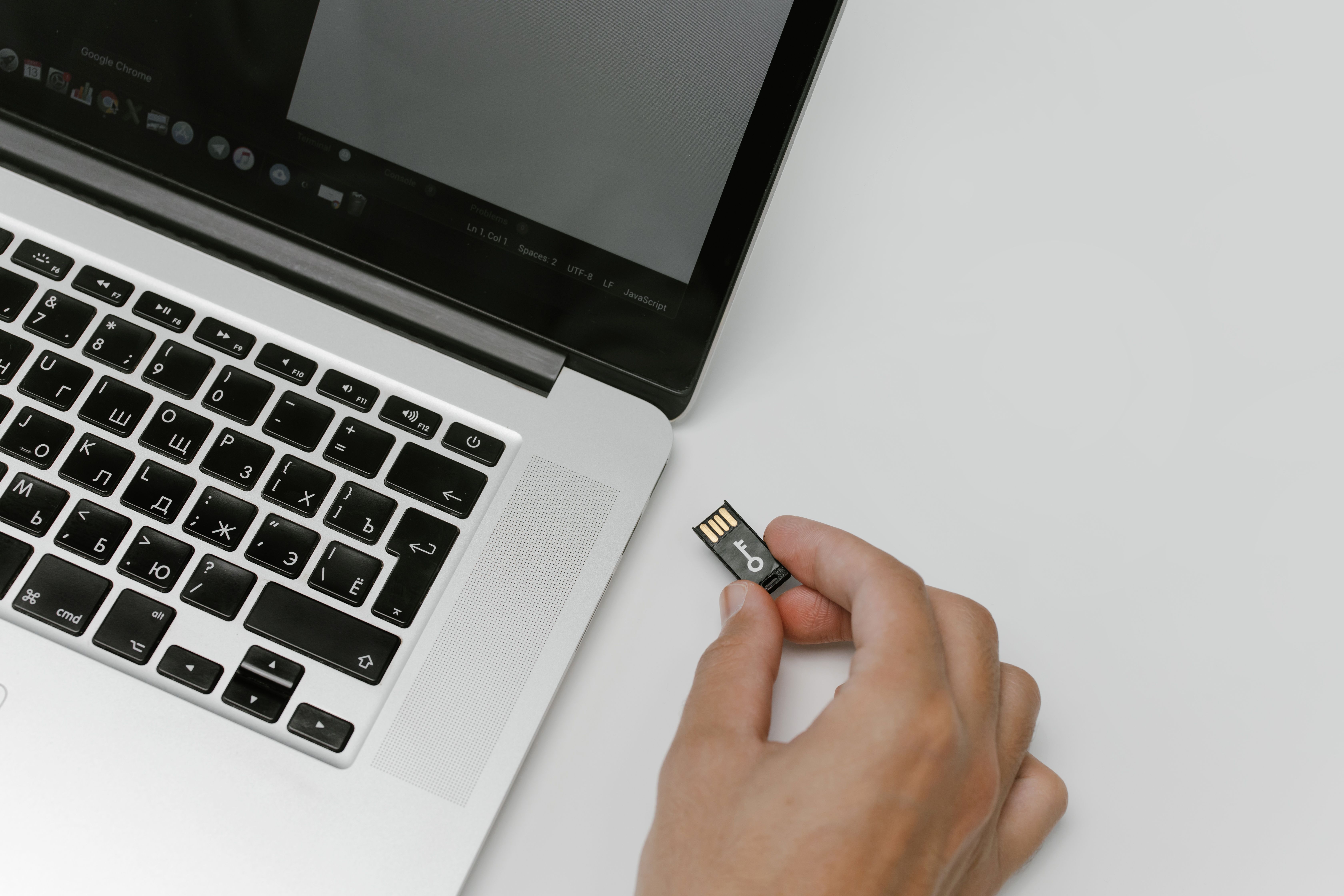 A local LLM AI model can fit on one usb stick