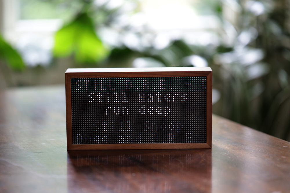 Spotify Lyrics Display on Tidbyt device